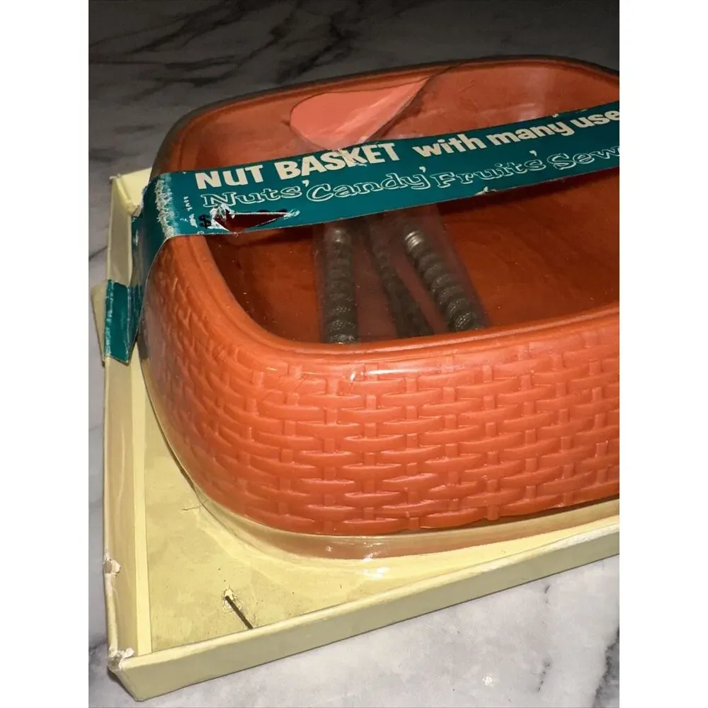NEW VINTAGE‎ Plastic Blow Mold Nuts Basket Candy Dish Fruit Bowl MOD Christmas